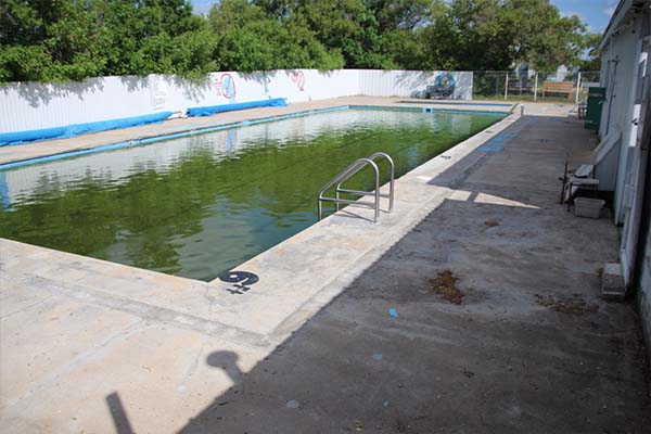 Shamrock Regional Park - Activities and Facilities - Swimming Pool